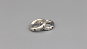 Ringe aus 925er Sterlingsilber matt oder glänzend mit 6 beliebigen Steinen (Bsp: grüner Topas, blauer Saphir)