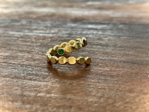 Ring aus 925er Sterlingsilber vergoldet mit 2,5mm Smaragd